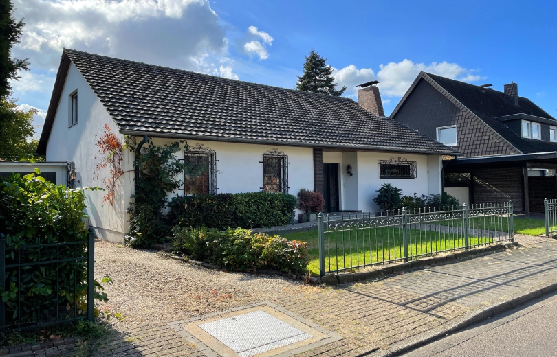 Zur Miete: Renoviertes Einfamilienhaus mit Traumgarten im Zentrum Vluyns