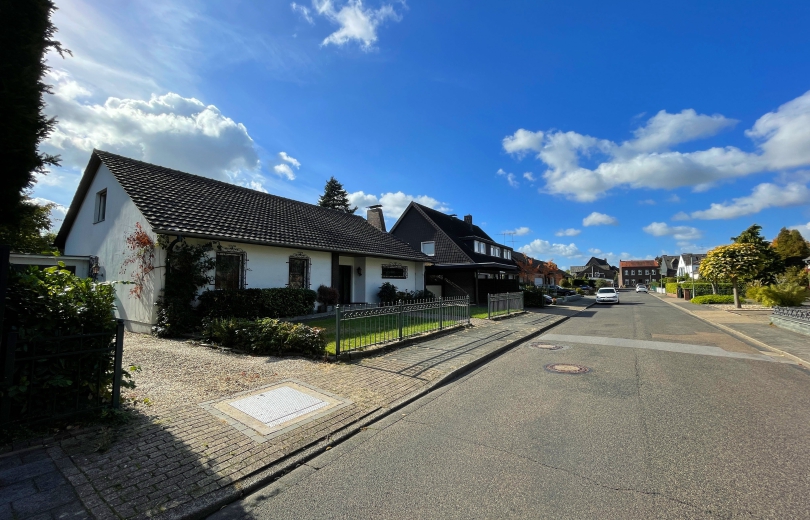 Zur Miete: Renoviertes Einfamilienhaus mit Traumgarten im Zentrum Vluyns