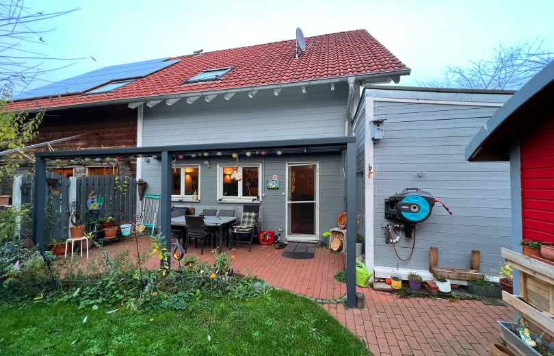 Energieeffizient und ökologisch: Großzügige Doppelhaushälfte in Holzbauweise